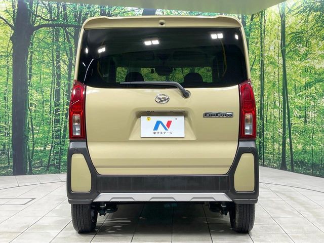 DAIHATSU TANTO FAN CROSS 2024