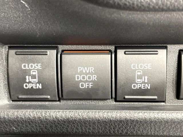 TOYOTA SIENTA HYBRID 2023