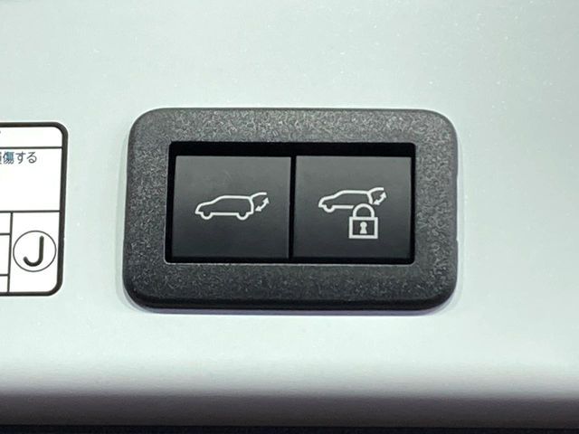 TOYOTA COROLLA CROSS HYBRID 2025