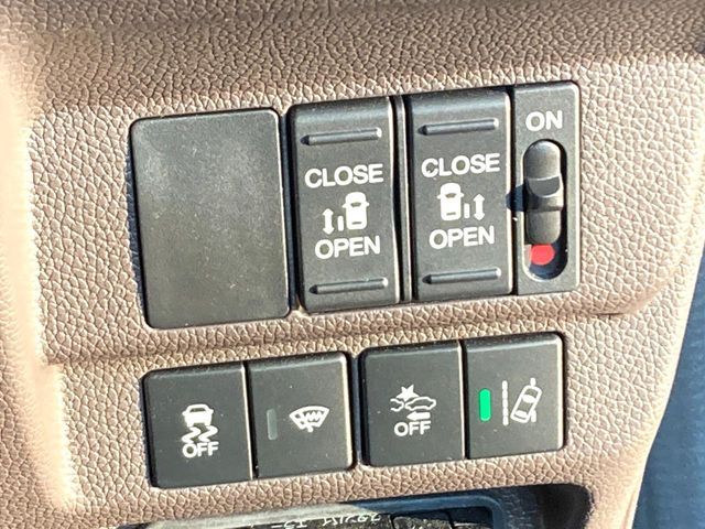 HONDA FREED HYBRID 2023