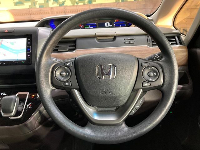 HONDA FREED HYBRID 2023