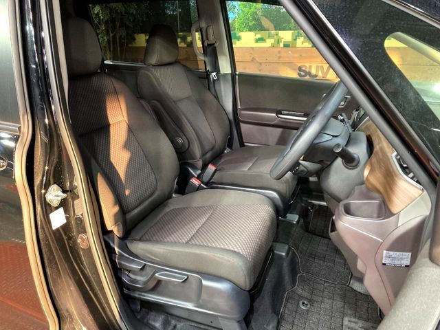 HONDA FREED HYBRID 2023