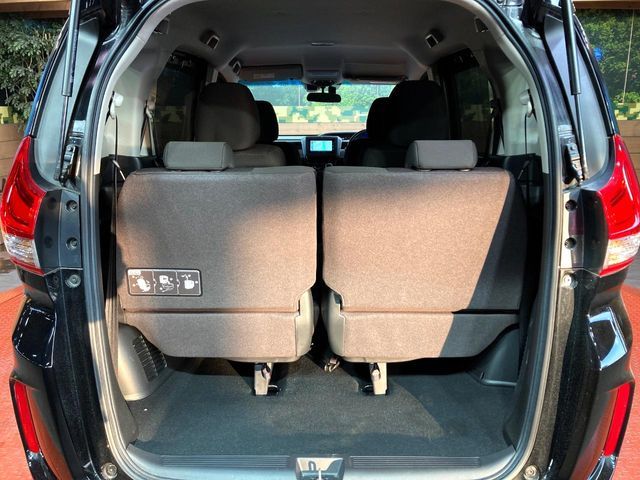 HONDA FREED HYBRID 2023