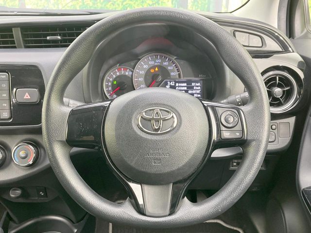 TOYOTA VITZ 2019