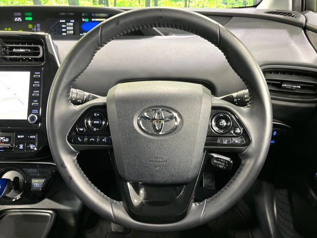 TOYOTA PRIUS 4WD 2022