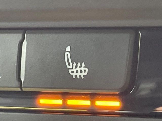 VOLKSWAGEN VOLKSWAGEN The BEETLE 2014