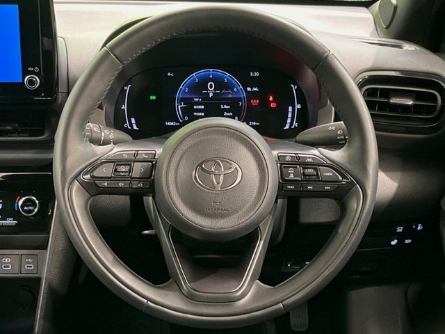 TOYOTA YARIS CROSS 2025