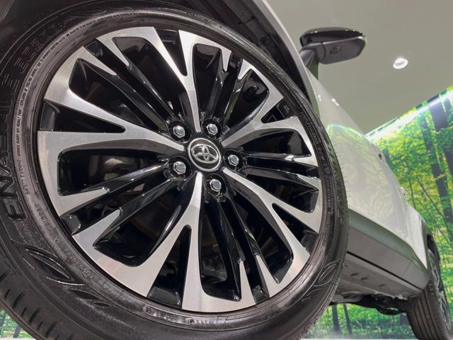 TOYOTA YARIS CROSS 2025