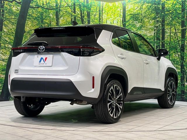 TOYOTA YARIS CROSS 2025