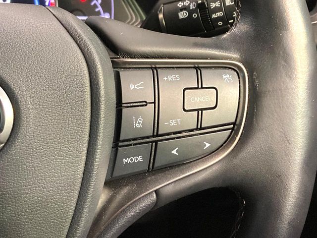 TOYOTA LEXUS UX200 2019