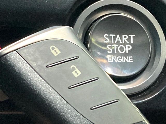 TOYOTA LEXUS UX200 2019