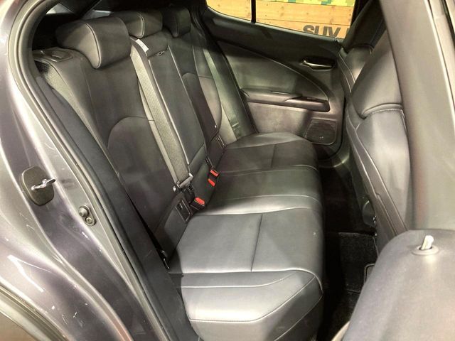 TOYOTA LEXUS UX200 2019