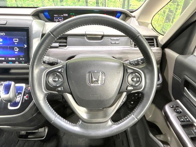 HONDA FREED HYBRID 2019