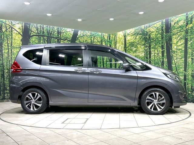 HONDA FREED HYBRID 2019