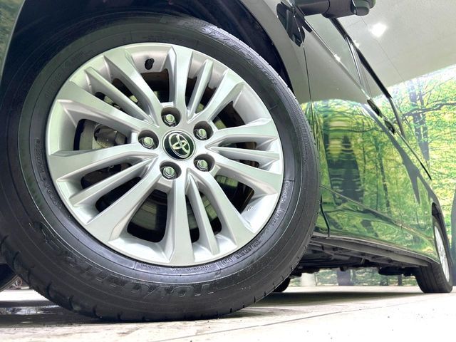 TOYOTA NOAH HYBRID 2022