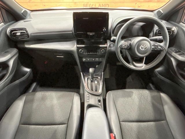 TOYOTA YARIS CROSS HYBRID 2025