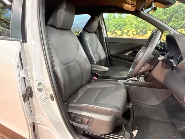 TOYOTA YARIS CROSS HYBRID 2025