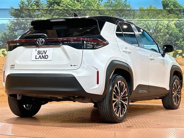 TOYOTA YARIS CROSS HYBRID 2025