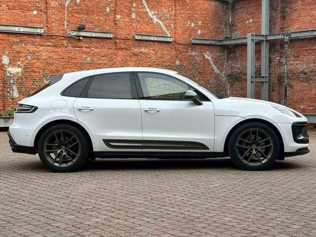 PORSCHE PORSCHE Macan 2023