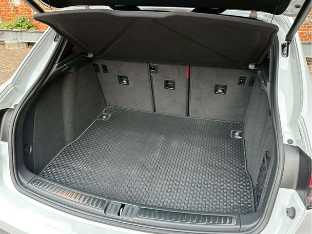 PORSCHE PORSCHE Macan 2023