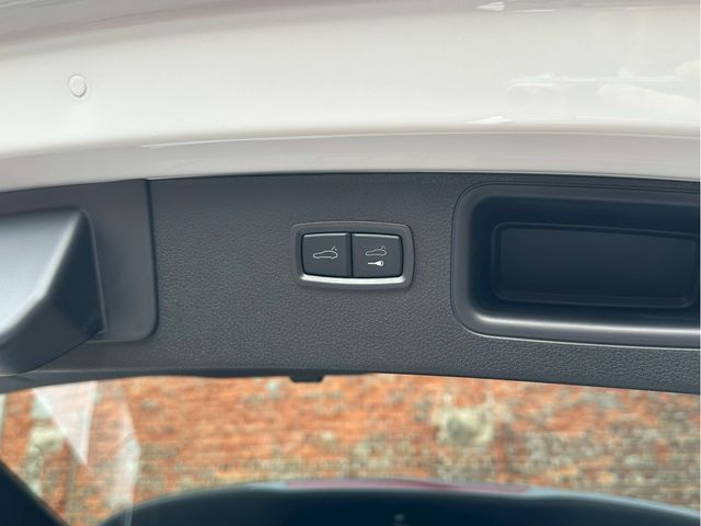 PORSCHE PORSCHE Macan 2023