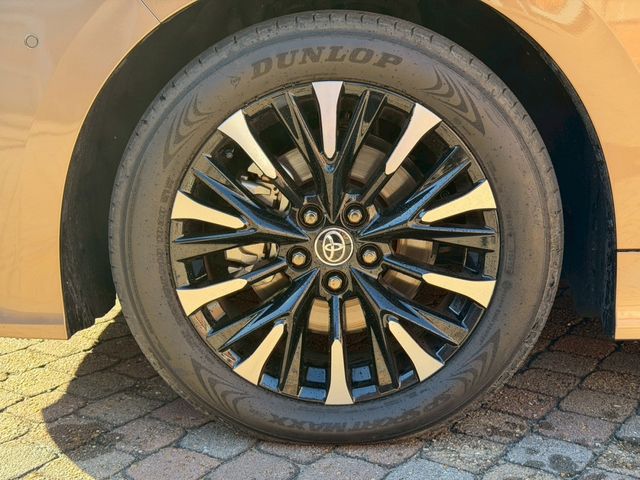 TOYOTA ALPHARD hybrid 4WD 2023