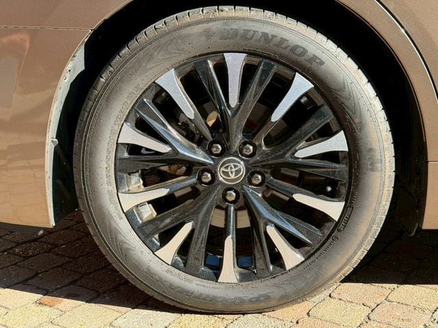 TOYOTA ALPHARD hybrid 4WD 2023