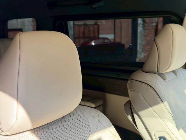 TOYOTA ALPHARD hybrid 4WD 2023