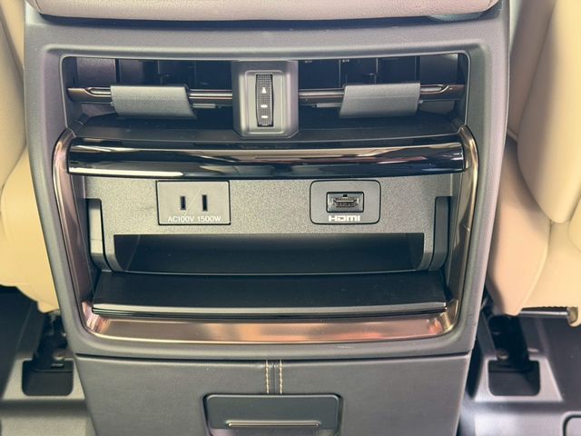 TOYOTA ALPHARD hybrid 4WD 2023