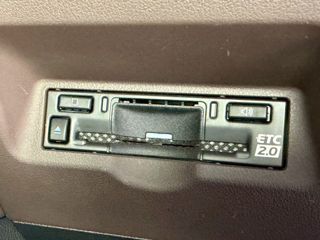 TOYOTA ALPHARD hybrid 4WD 2023