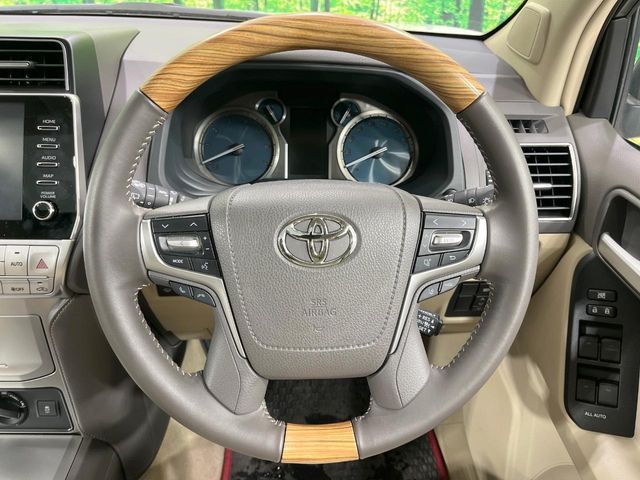 TOYOTA LANDCRUISER PRADO 2022