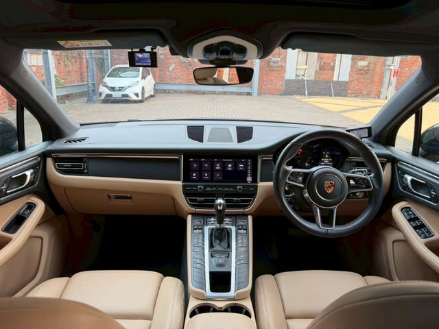 PORSCHE PORSCHE Macan 2021