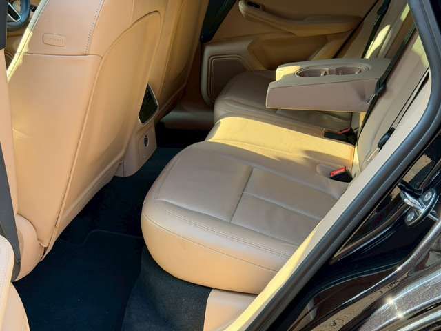 PORSCHE PORSCHE Macan 2021