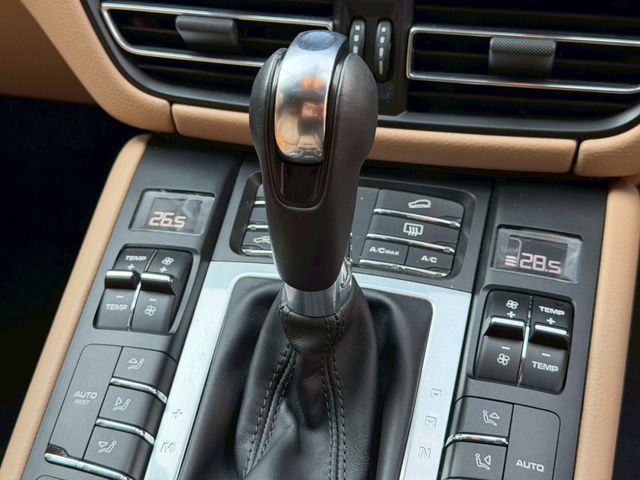 PORSCHE PORSCHE Macan 2021