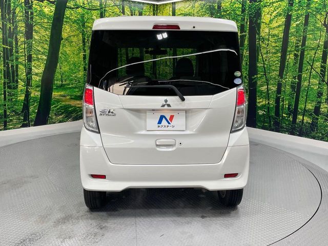 MITSUBISHI eK SPACE 2017