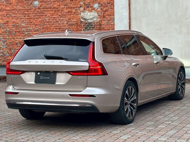 VOLVO VOLVO V60 2022