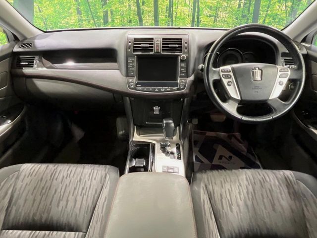 TOYOTA CROWN sedan 2011