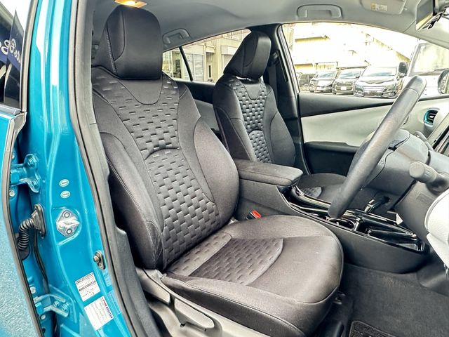 TOYOTA PRIUS PHV 2017