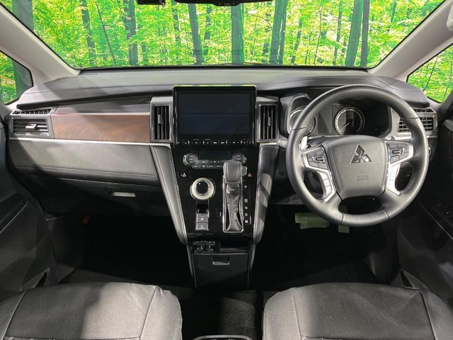 MITSUBISHI DELICA D:5 4WD 2023