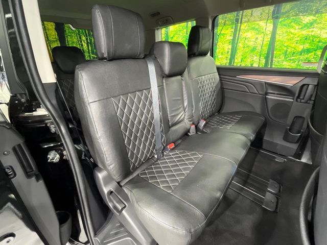 MITSUBISHI DELICA D:5 4WD 2023