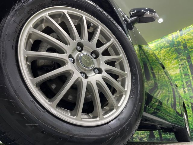 TOYOTA PRIUS Alpha 2014