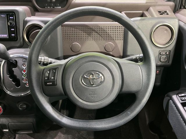 TOYOTA SPADE 2016