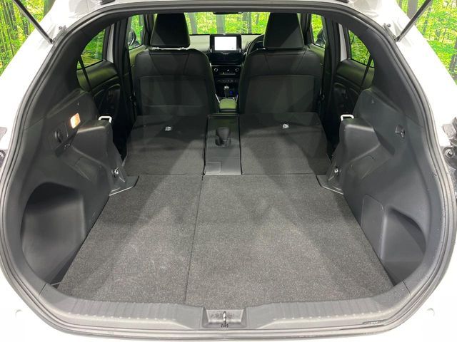 TOYOTA YARIS CROSS HYBRID 2025