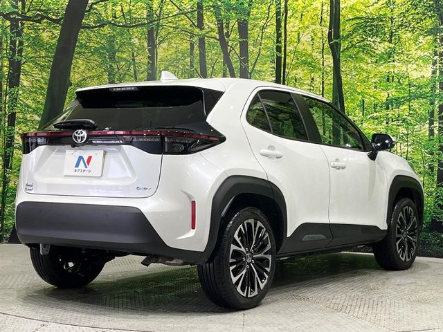 TOYOTA YARIS CROSS HYBRID 2025