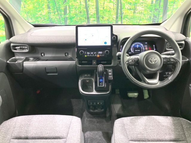 TOYOTA SIENTA HYBRID 2025