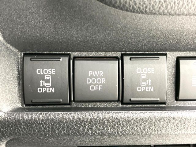 TOYOTA SIENTA HYBRID 2025