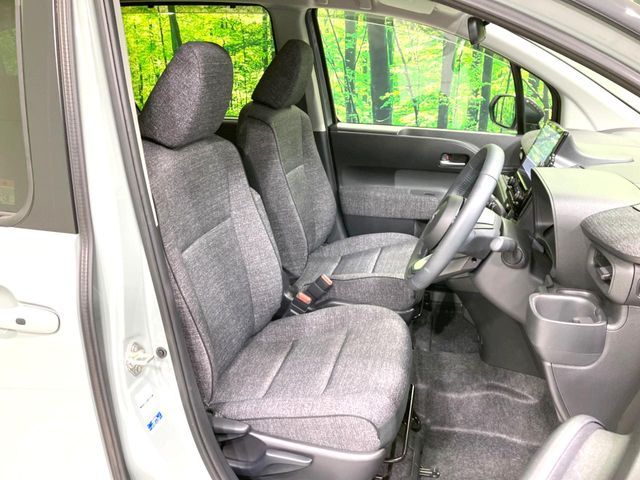 TOYOTA SIENTA HYBRID 2025