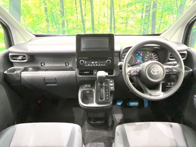 TOYOTA SIENTA HYBRID 2025