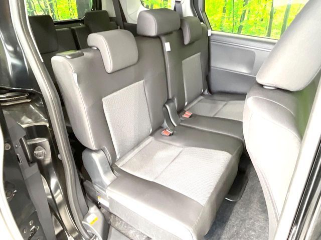 TOYOTA SIENTA HYBRID 2025