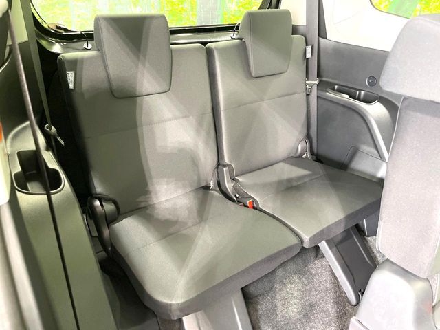 TOYOTA SIENTA HYBRID 2025